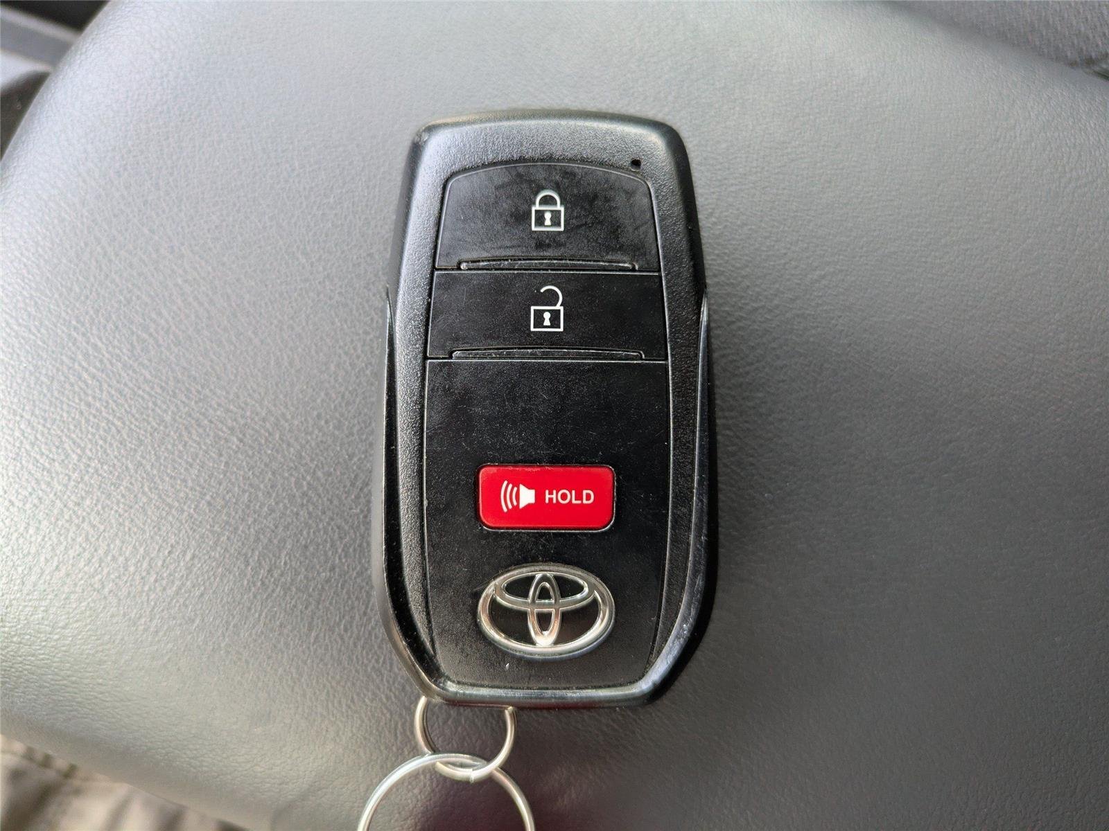 Used 2024 Wind Chill Pearl Toyota SE image 27