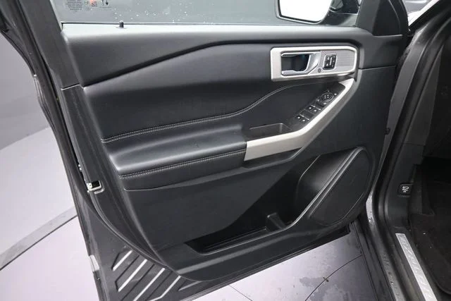 Used 2023 Gray Ford Limited image 21