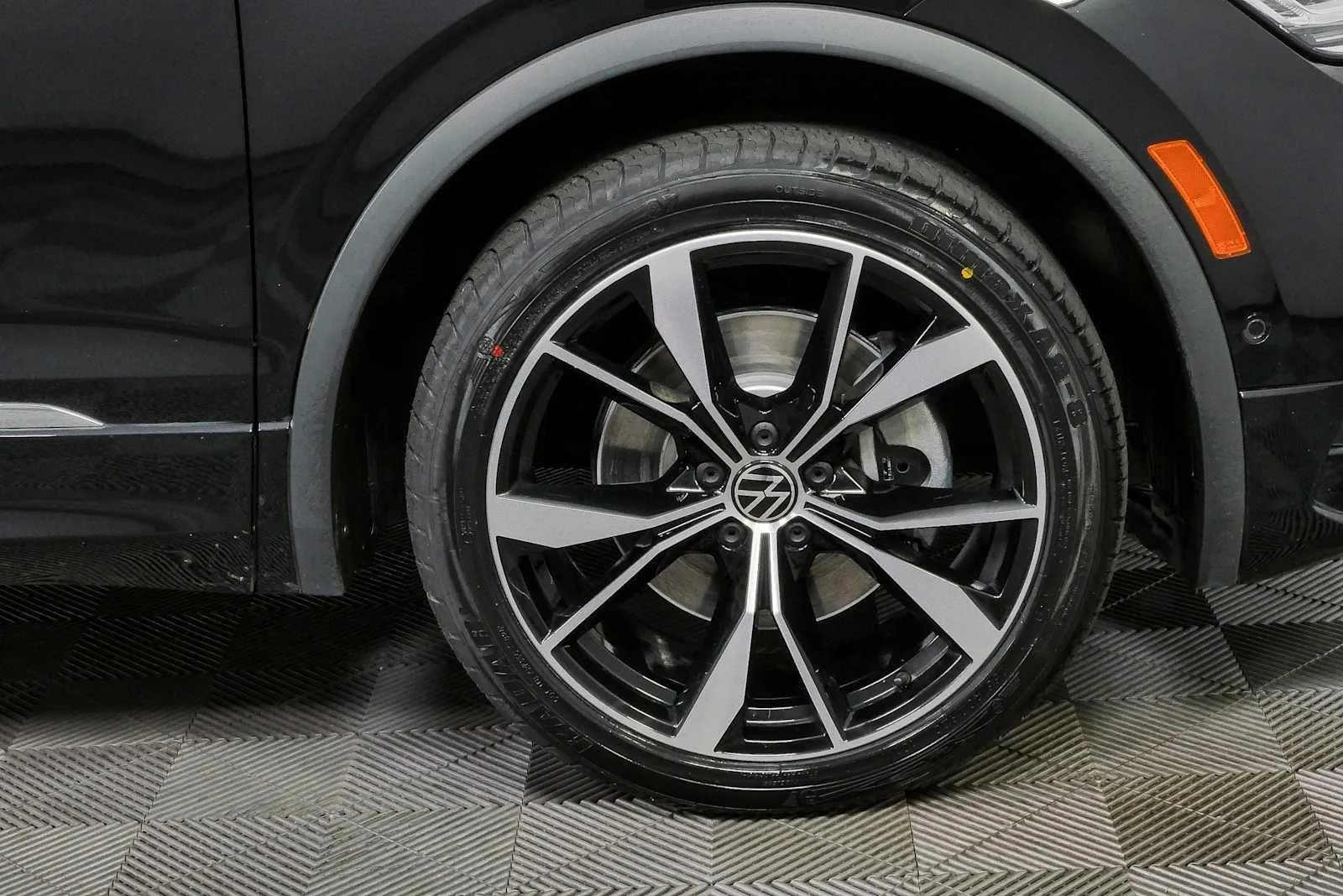 Certified Used 2023 Deep Black Pearl Volkswagen SEL R-Line image 39