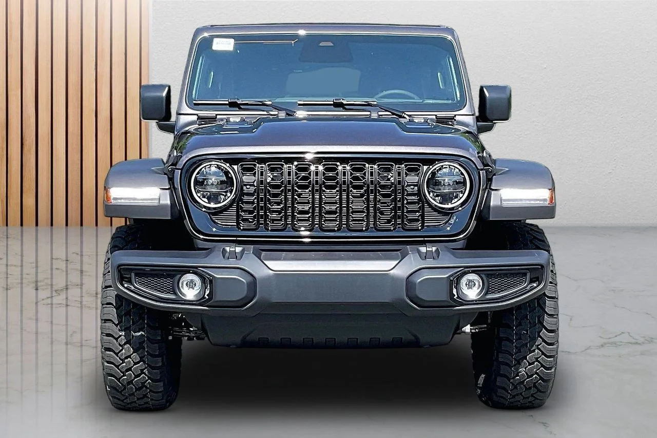 New 2026 Granite Crystal Metallic Clear-Coat Exterior Paint Jeep Sport image 3