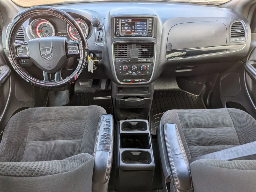 Used 2019 Black Dodge SE image 22