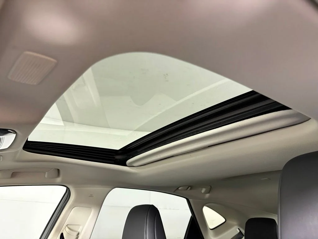 Used 2024 White Lexus 350 Premium image 22