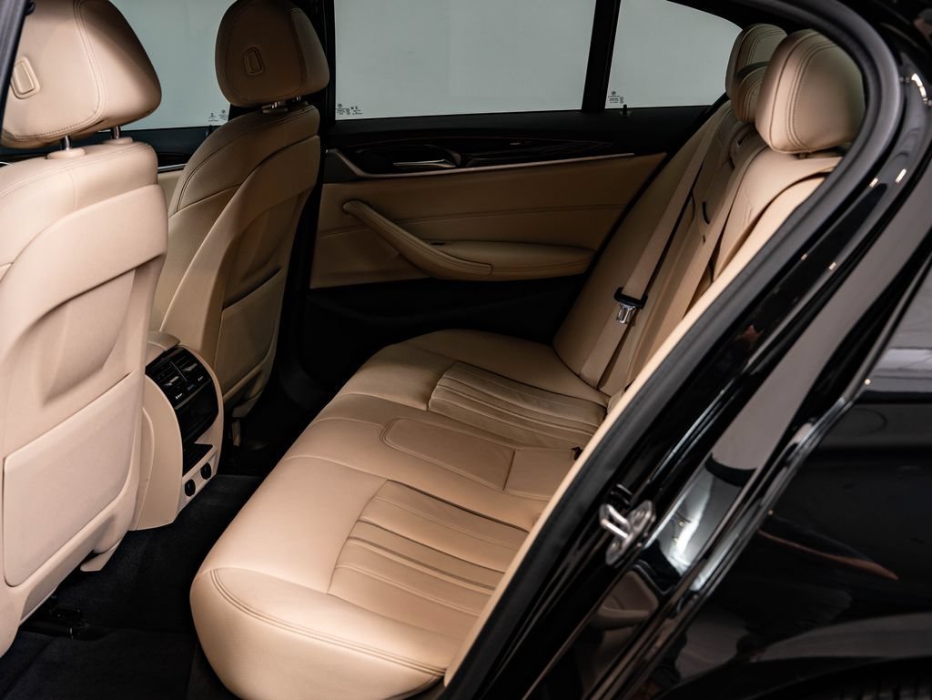 Used 2019 Jet Black BMW 540i image 42