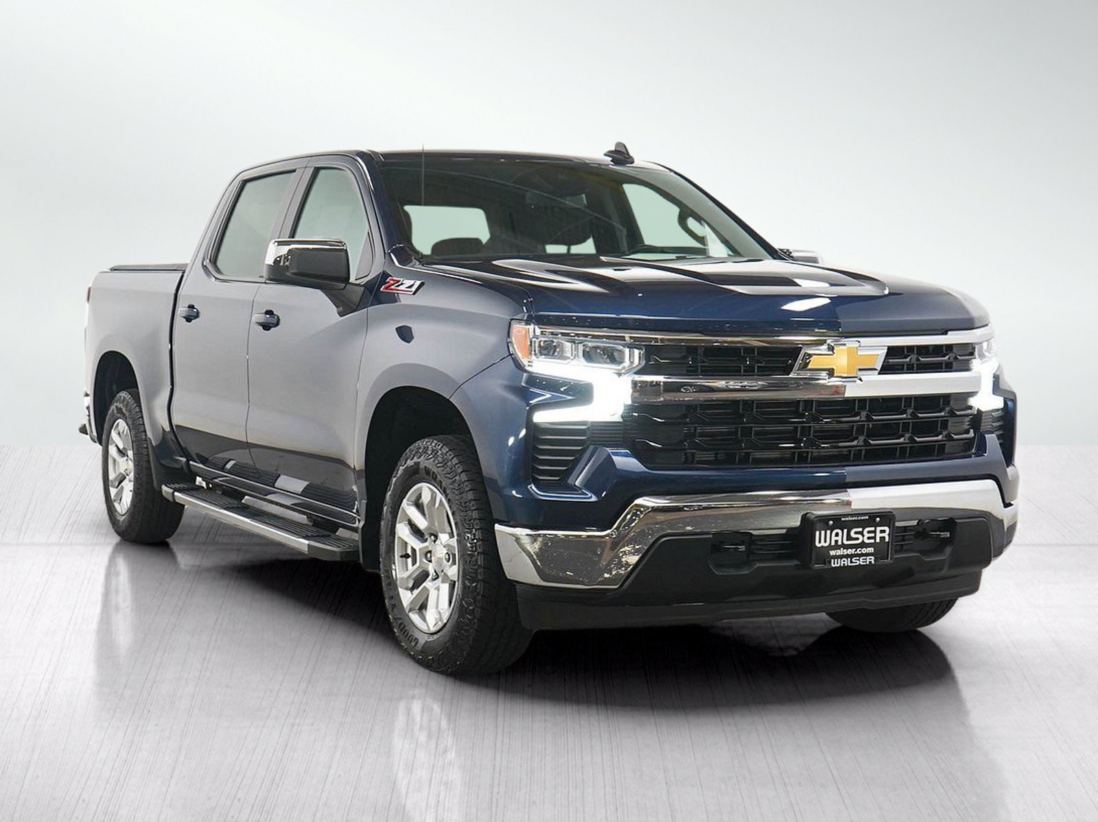 Used 2022 Northsky Blue Metallic Chevrolet LT image 7