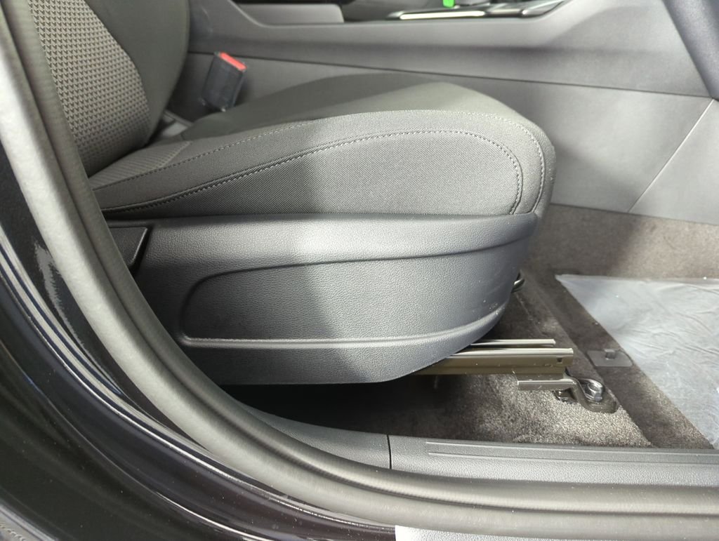 New 2026 Fusion Black Kia LX image 36