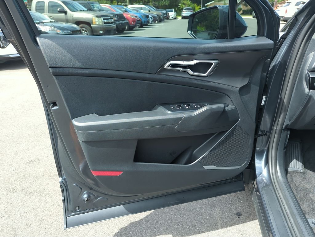 New 2027 Gravity Gray Kia S image 18