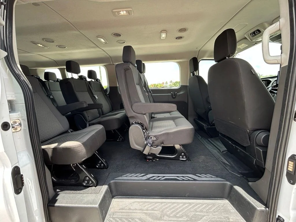 Certified Used 2025 Oxford White Ford XLT image 30