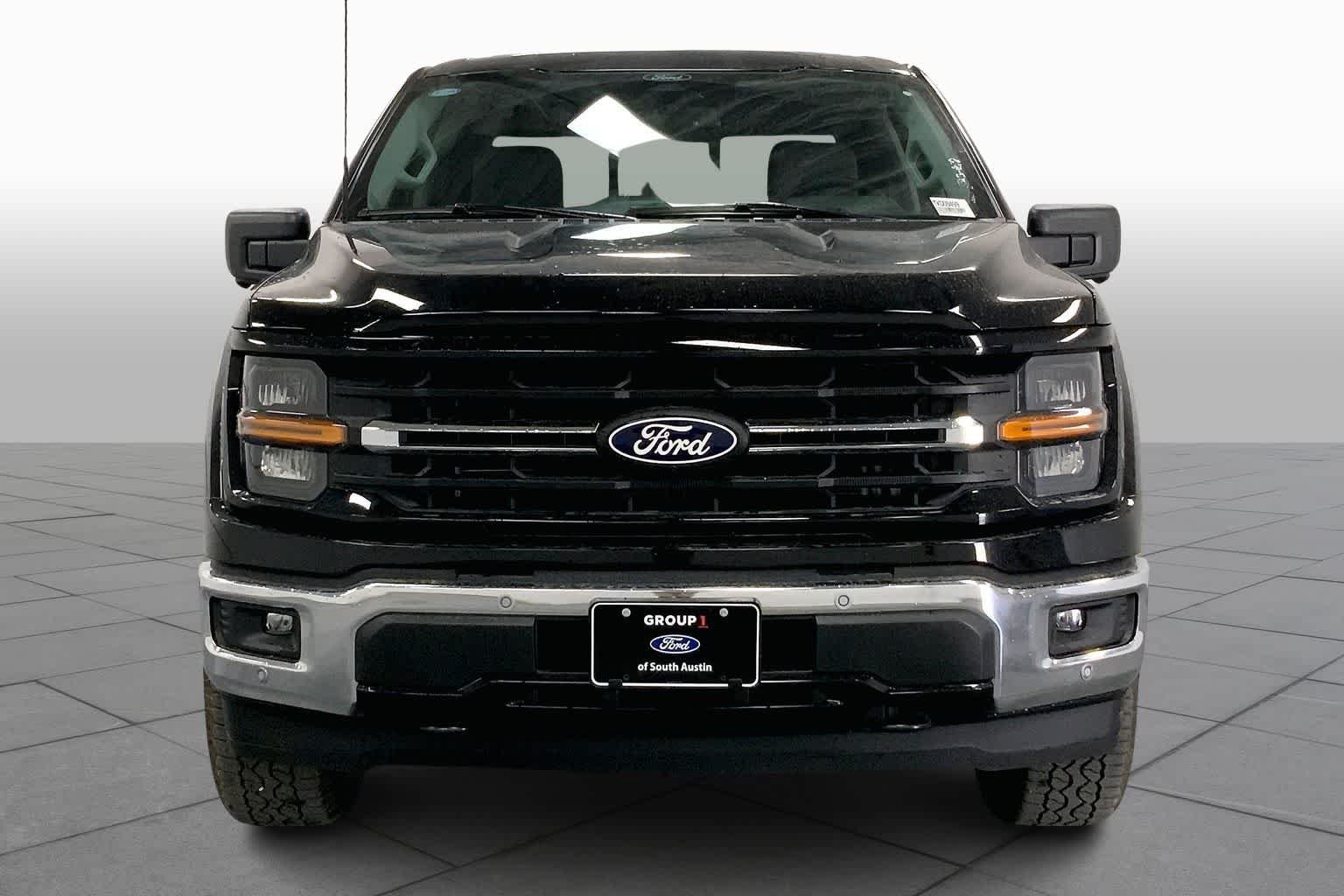 New 2026 Agate Black Metallic Ford XLT image 3