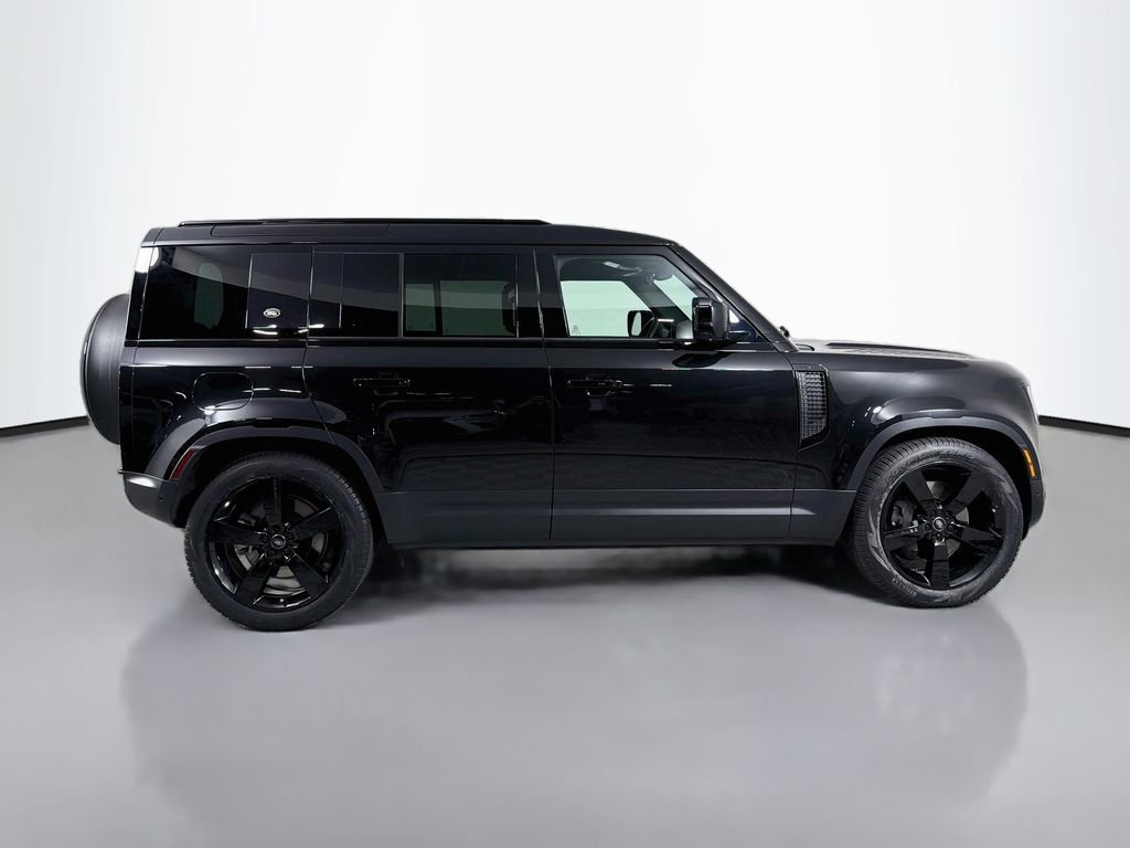 Certified Used 2023 Black Land Rover SE image 4