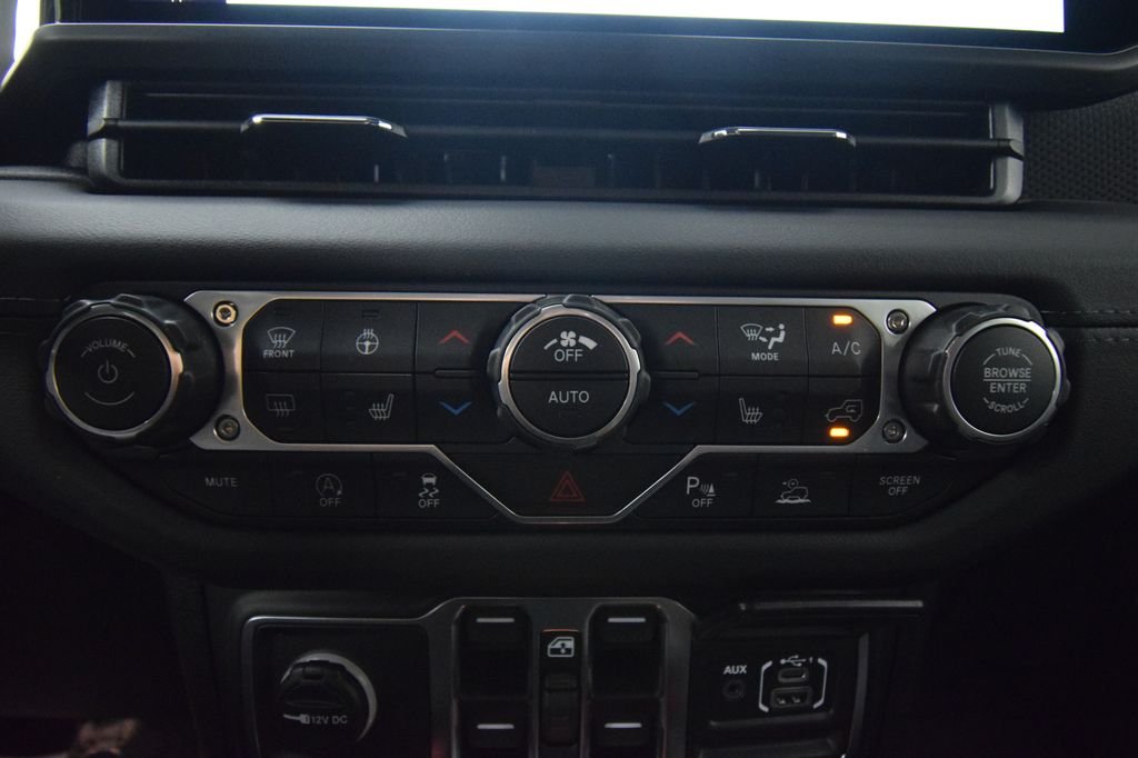 New 2026 Hydro Blue Pearlcoat Jeep Rubicon X image 21