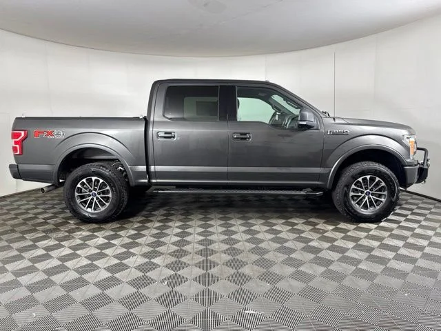 Used 2018 Magnetic Metallic Ford XLT image 2