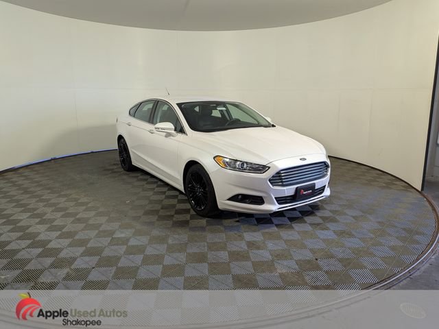 Used 2016 White Ford SE image 3