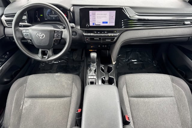 Used 2025 White Toyota LE image 15