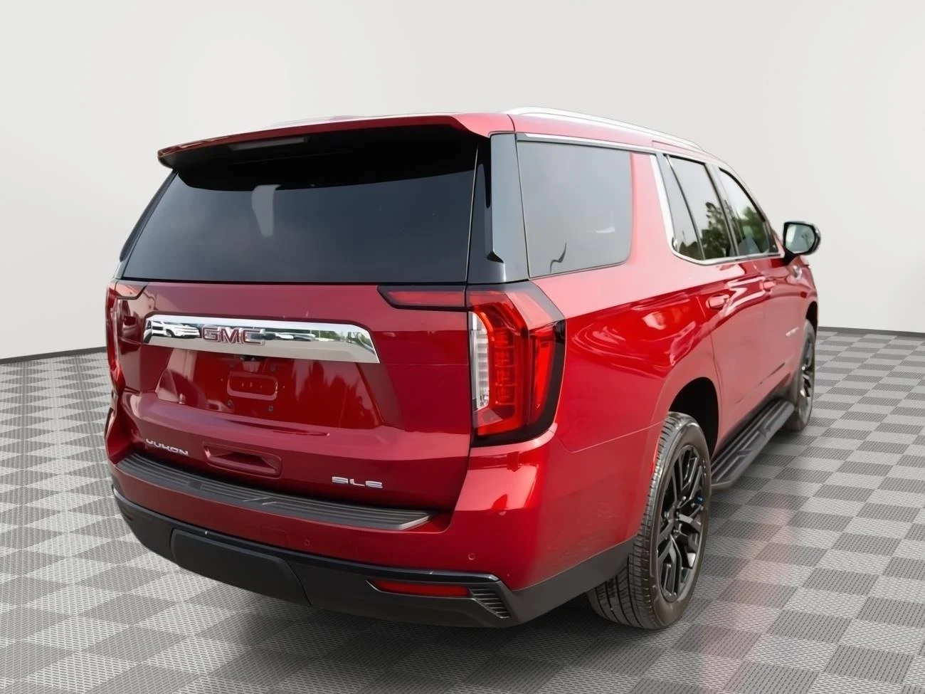 Used 2024 Volcanic Red Tintcoat GMC SLE image 5