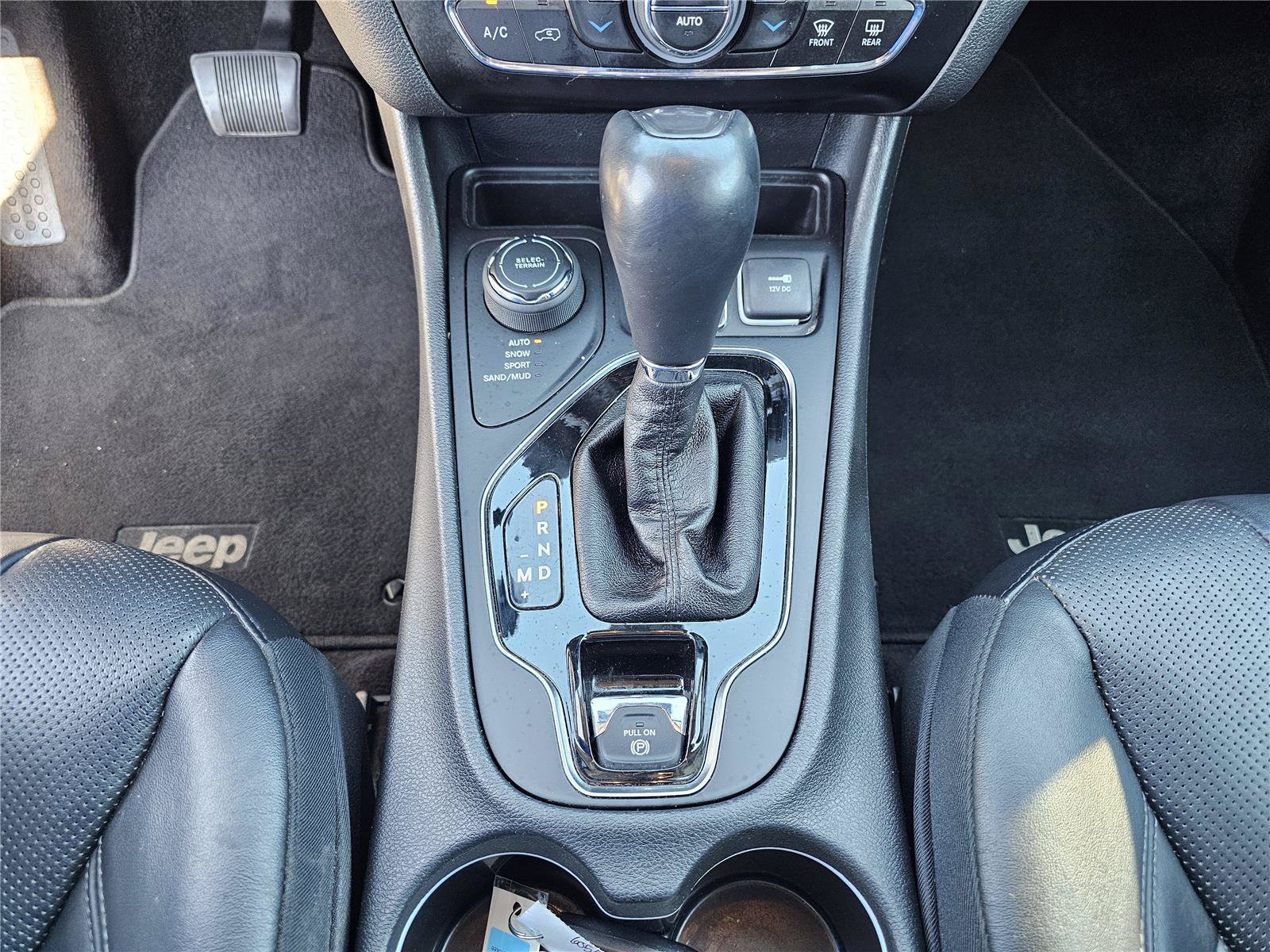 Used 2019 Billet Silver Metallic Clearcoat Jeep Limited image 26