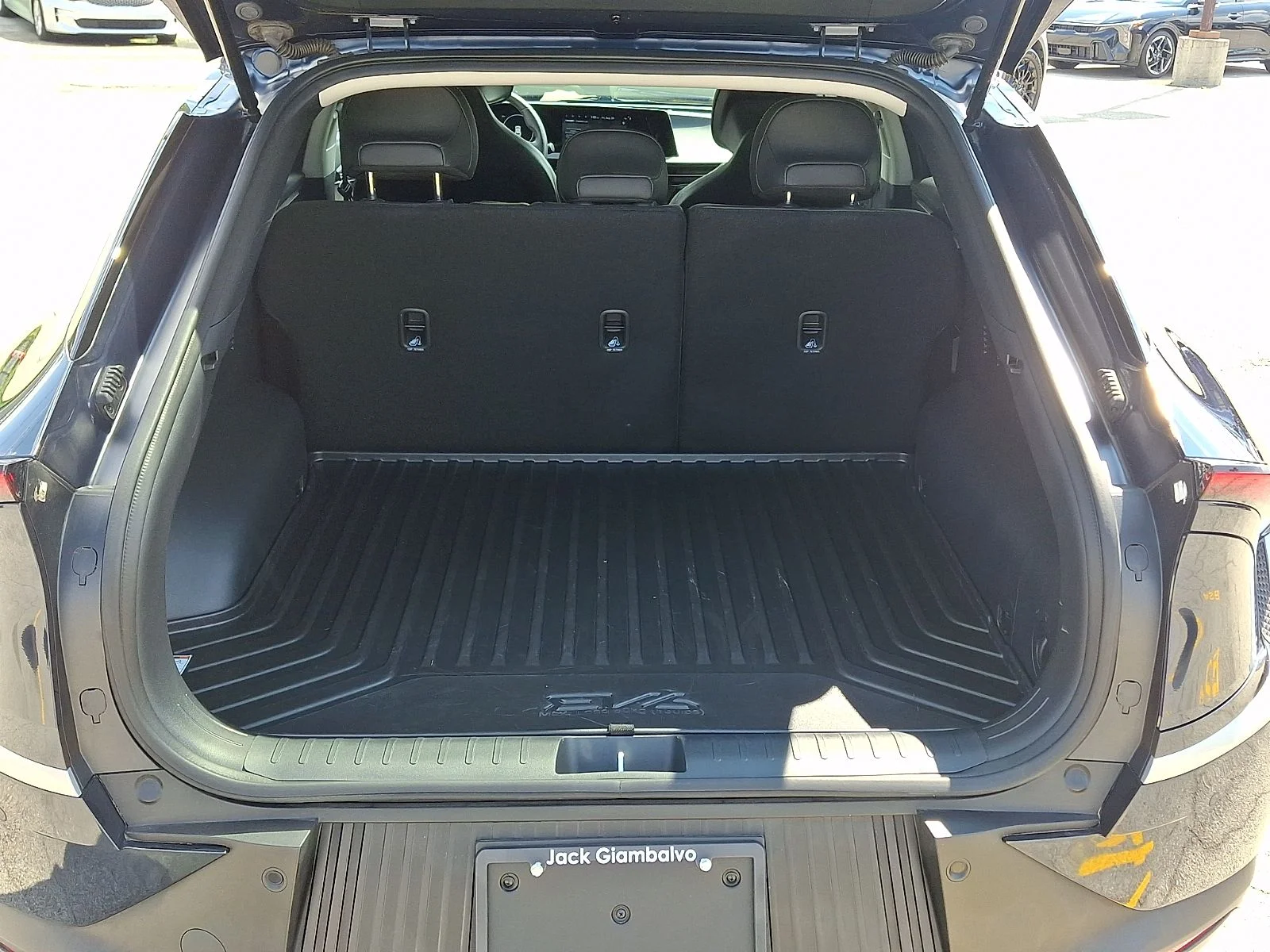 Certified Used 2024 Blue Kia Light image 28