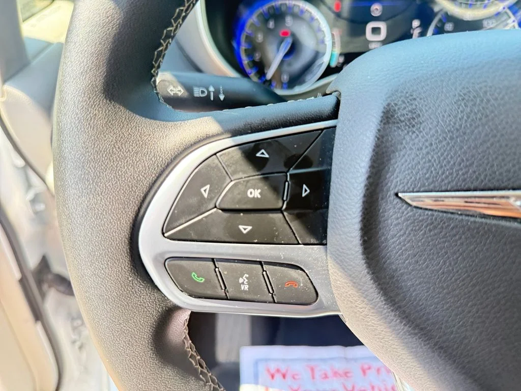 Used 2024 White Chrysler Touring L image 31