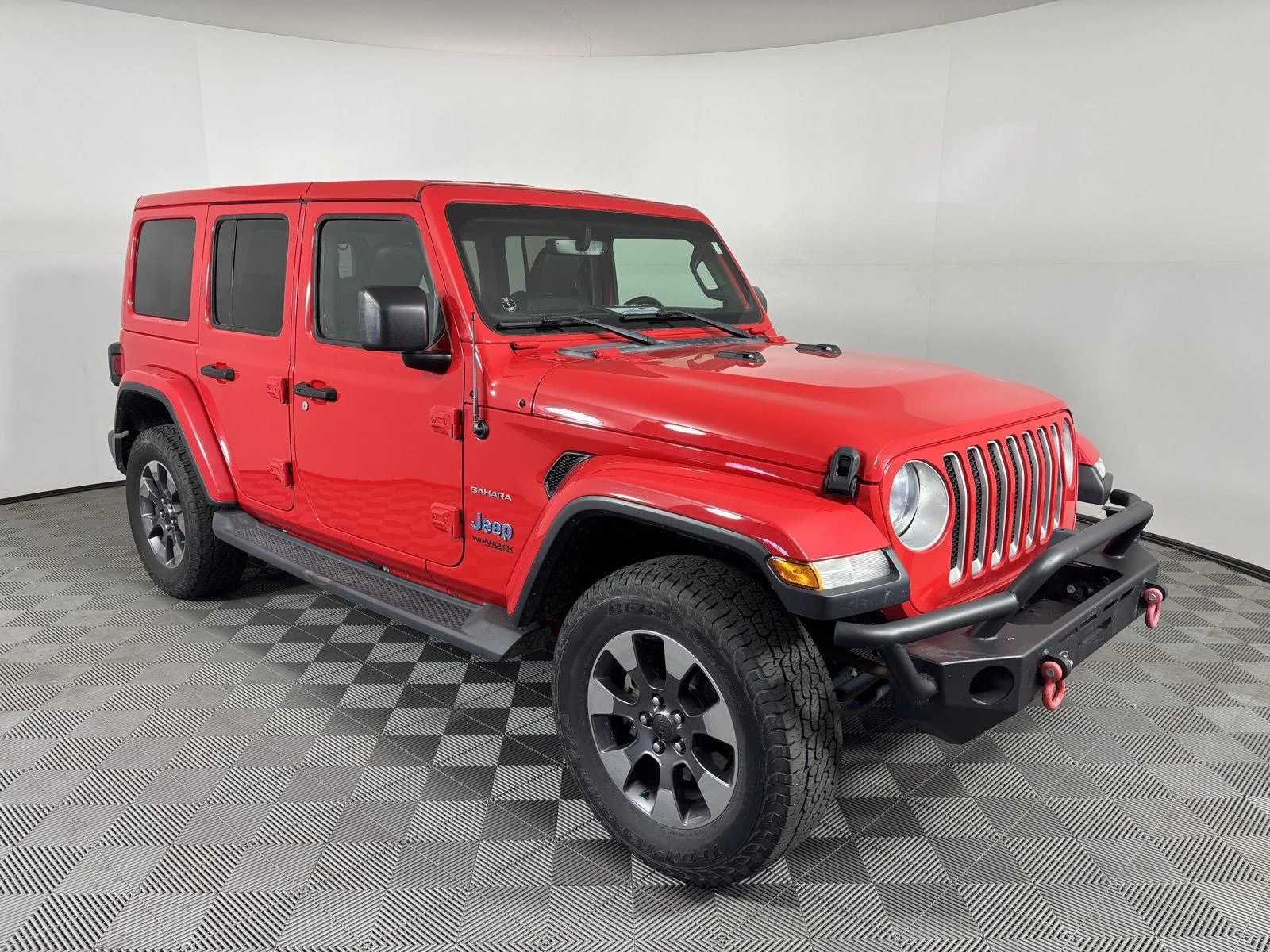 Used 2020 Firecracker Red Clearcoat Jeep Sahara image 10