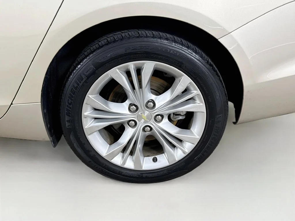 Used 2014 Gold Chevrolet LT image 30