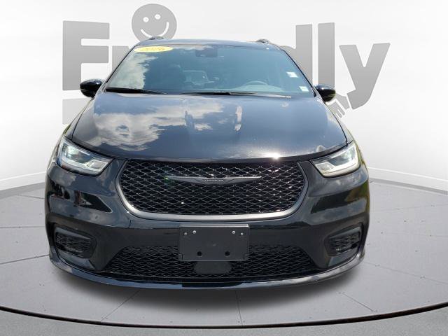 Used 2026 Black Chrysler Limited image 8