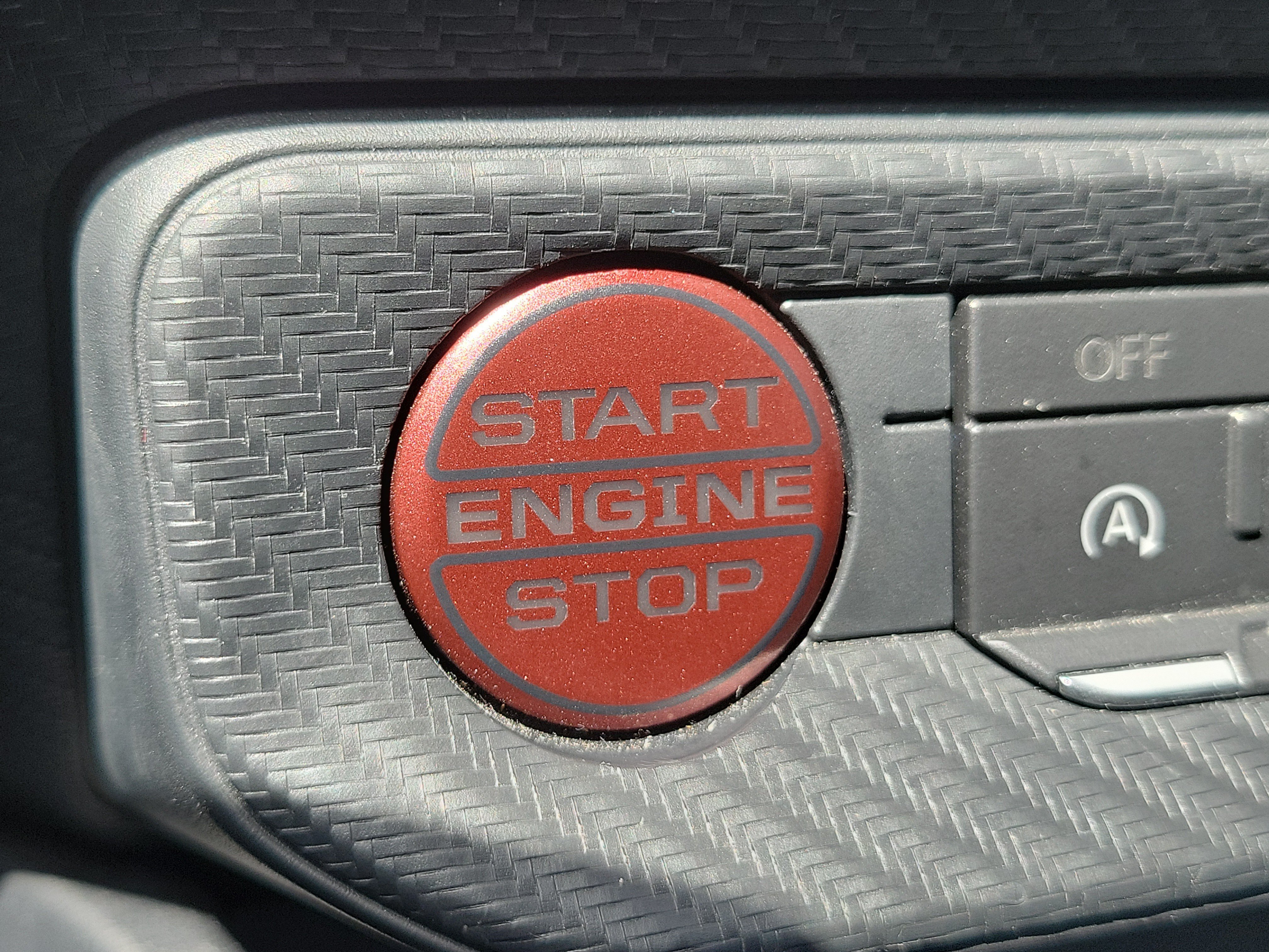 Used 2024 Oxford White Ford GT image 25