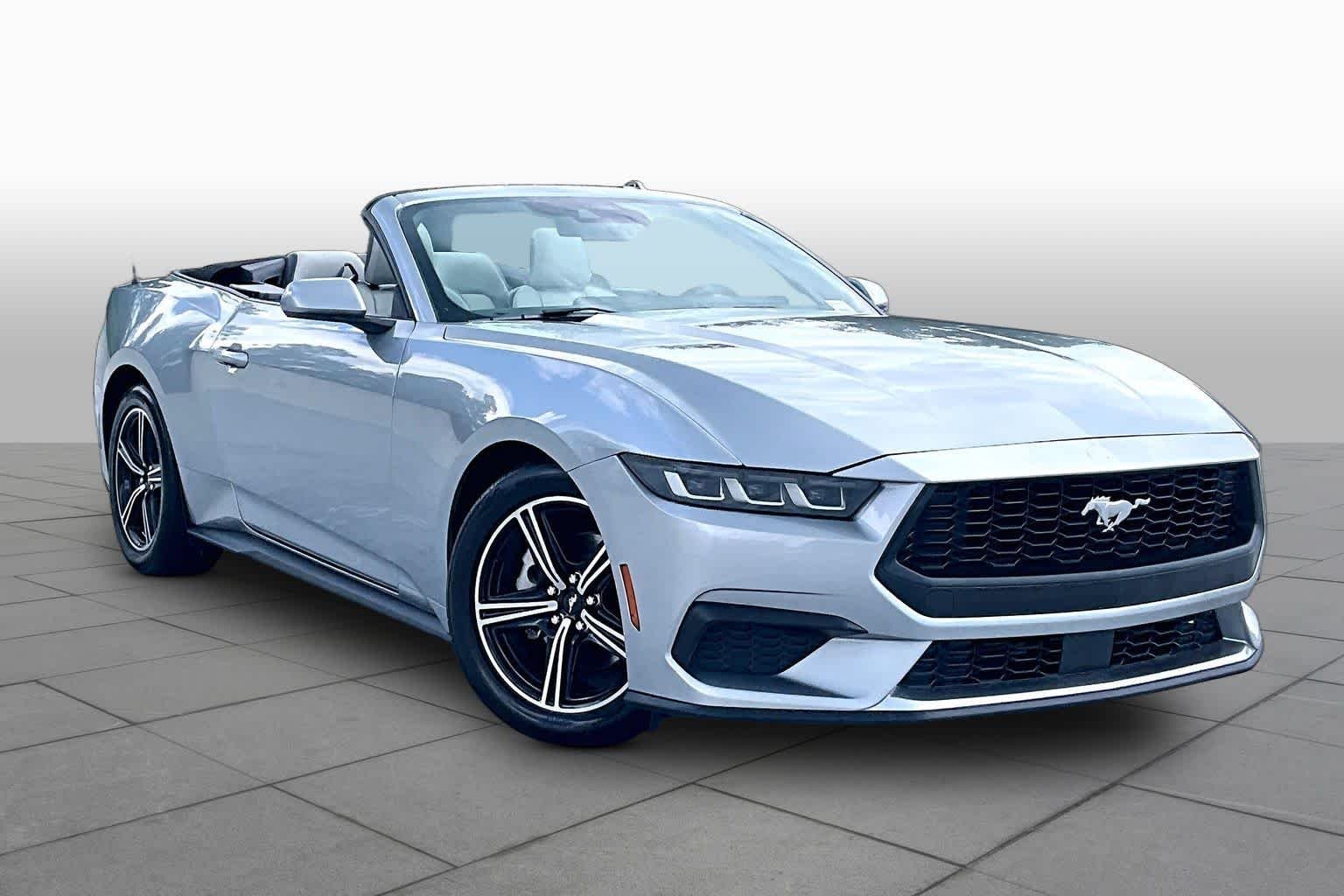 Used 2024 Iconic Silver Metallic Ford EcoBoost Premium image 5