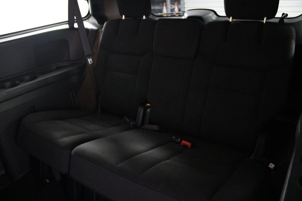 Used 2020 Gray Dodge SE Plus image 20