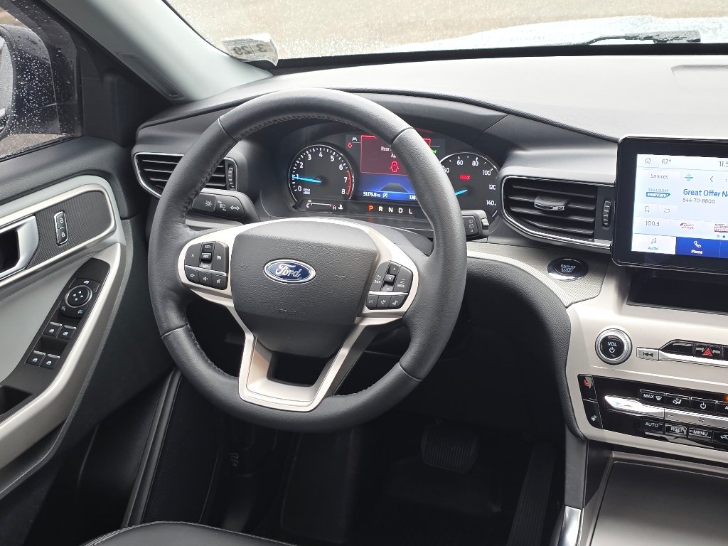 Used 2024 Silver Metallic Ford XLT image 26