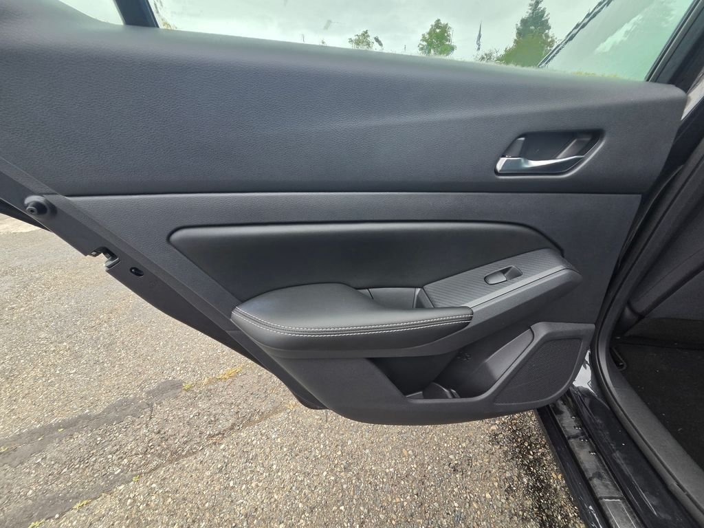 Used 2022 Blue Nissan 2.5 SV image 14