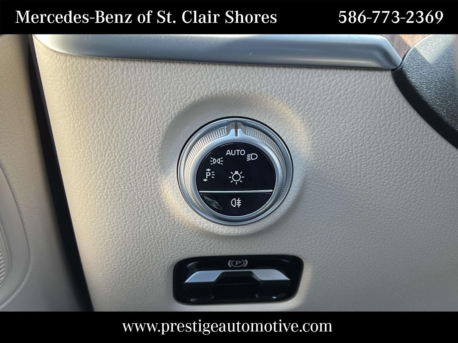 Certified Used 2025 Blue Mercedes-Benz C 300 image 36