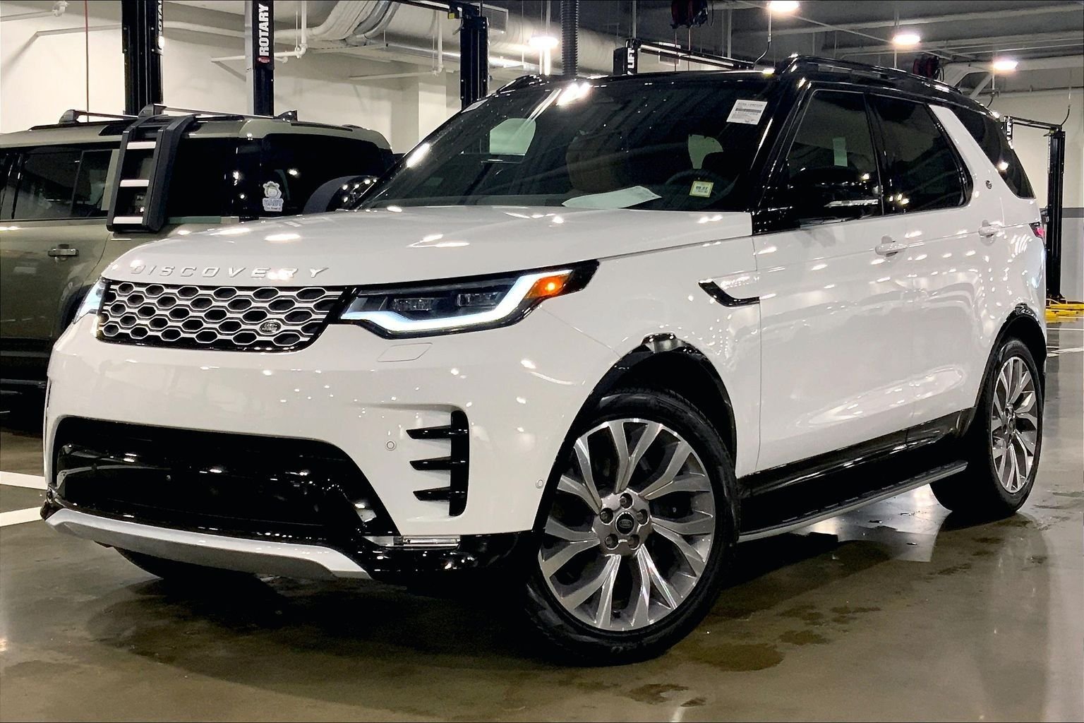 New 2026 Fuji White Land Rover Gemini Edition image 1
