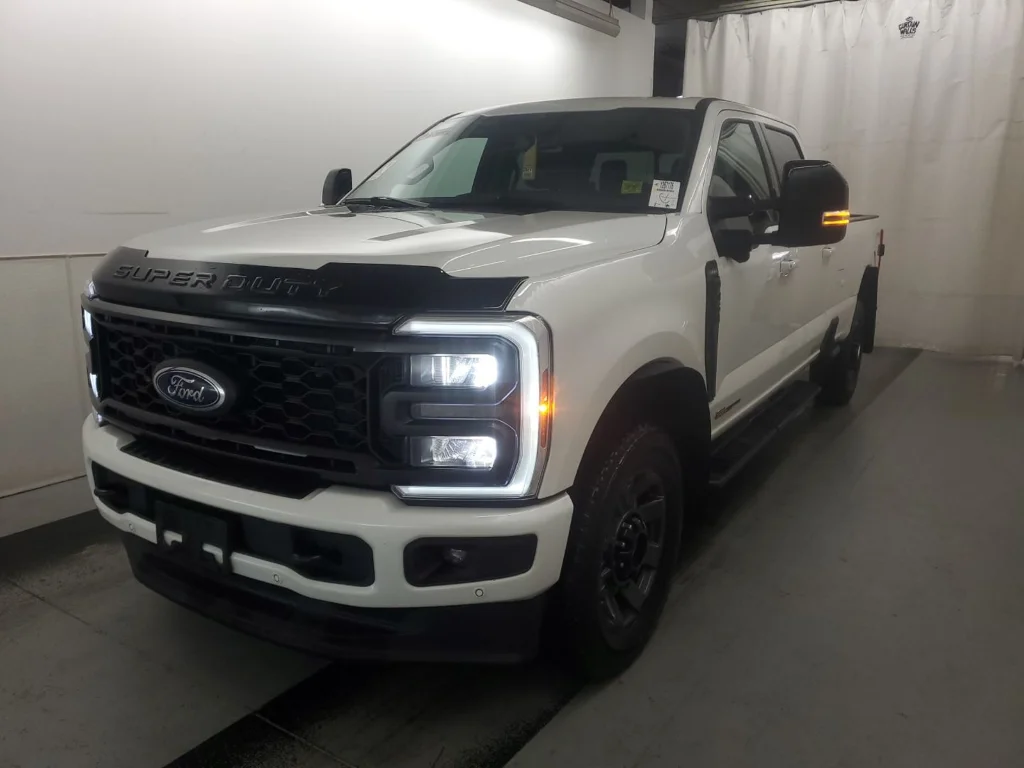 2024 Ford F-350 Lariat 4x4 Crew Cab 176 in SRW's photo