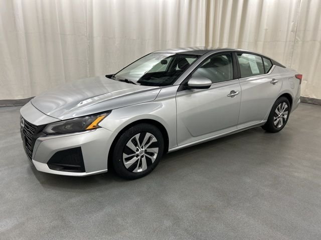 Used 2023 Nissan Altima S with VIN 1N4BL4BVXPN369032 for sale in Waterbury, CT