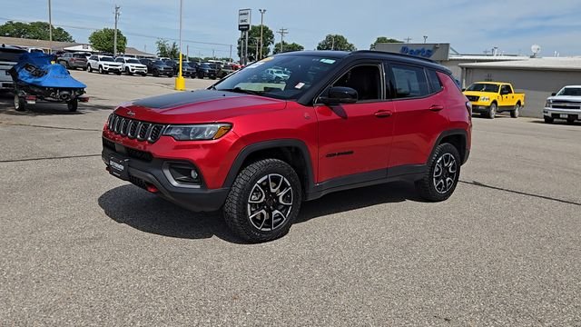 Certified Used 2025 Red Jeep Trailhawk image 4