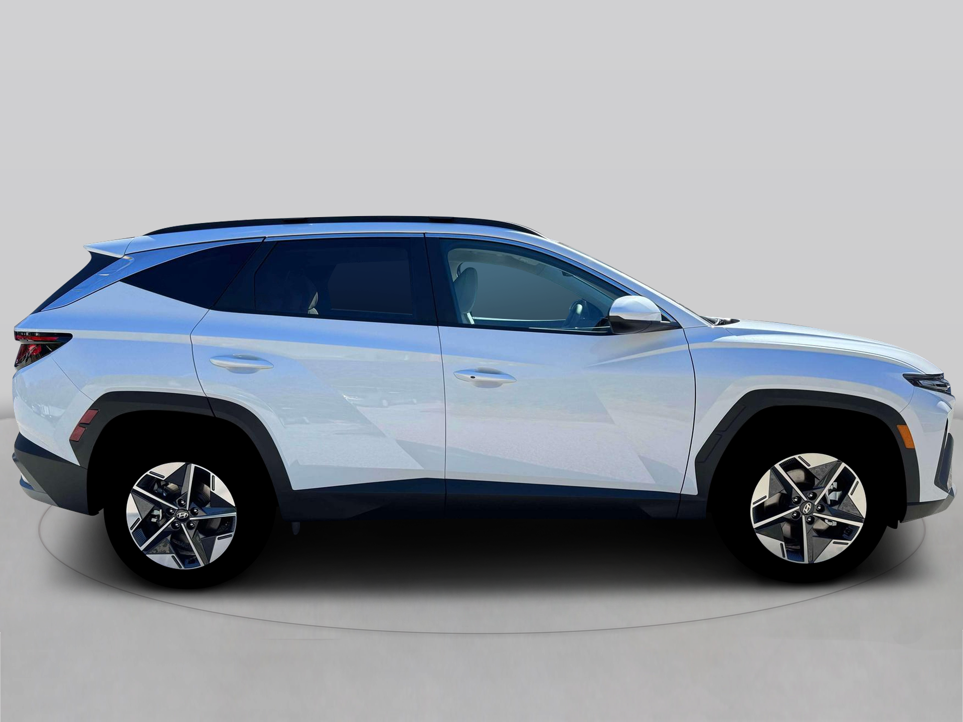 New 2026 White Hyundai SEL AWD image 9
