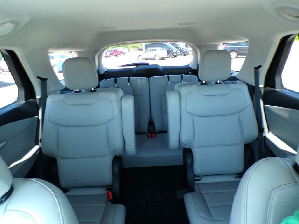 New 2026 Carbonized Gray Metallic Ford Active image 26