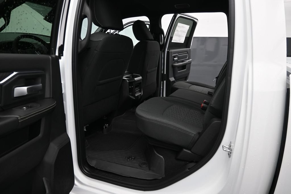 New 2026 Bright White Clear-Coat Exterior Paint RAM Big Horn image 17