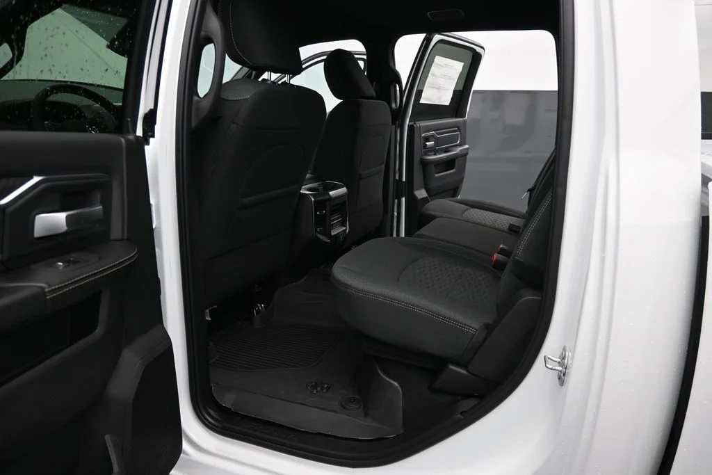 New 2026 Bright White Clear-Coat Exterior Paint RAM Big Horn image 17
