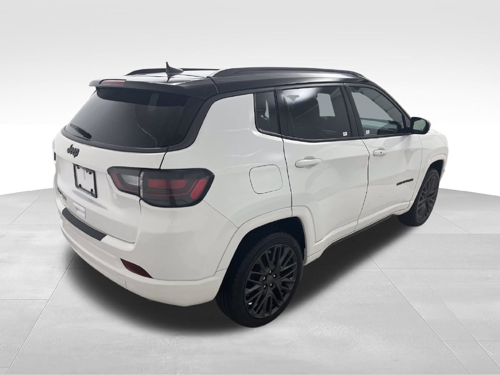 Used 2022 White Jeep High Altitude image 5