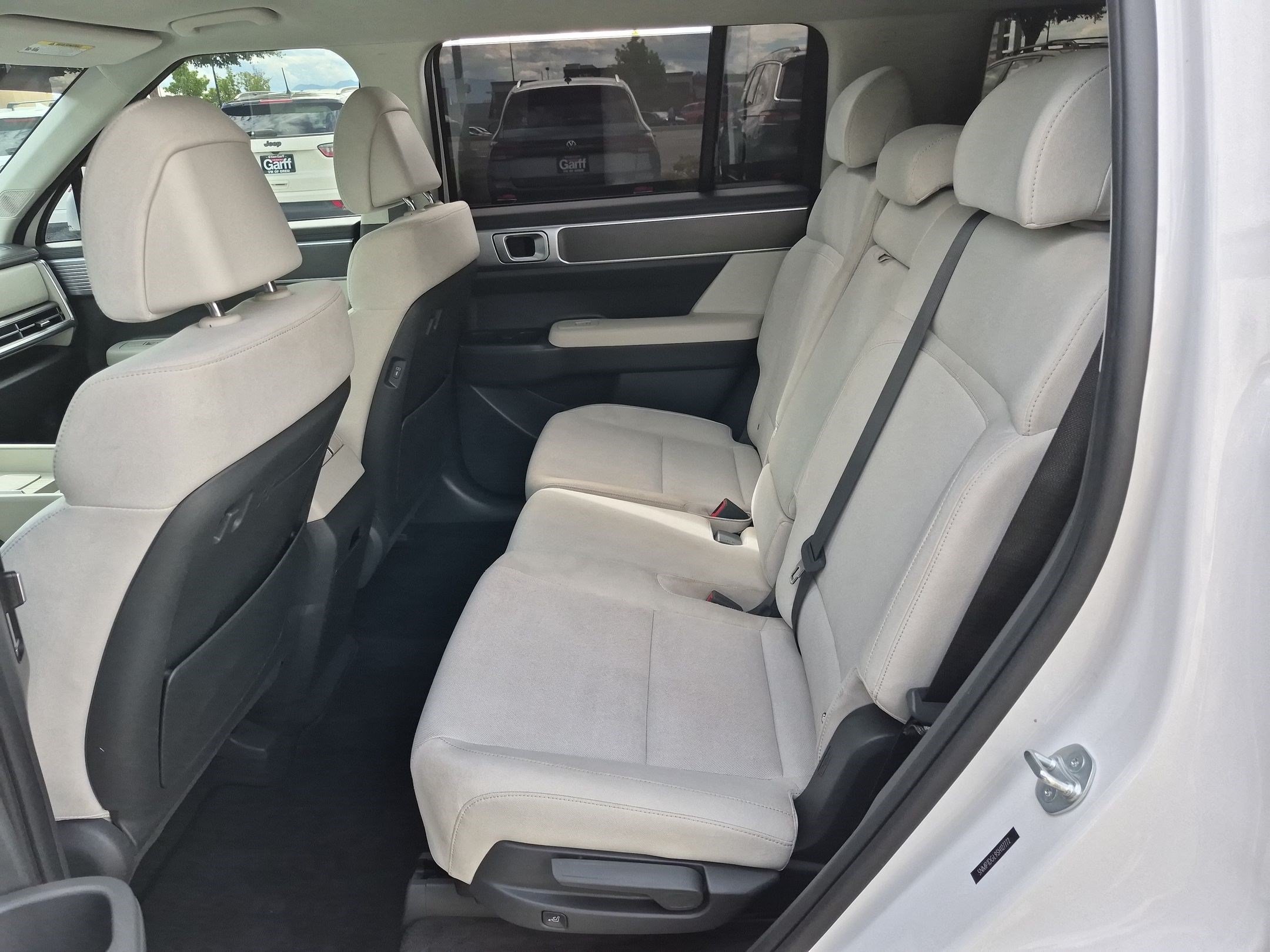 Used 2025 Serenity White Hyundai SE image 27