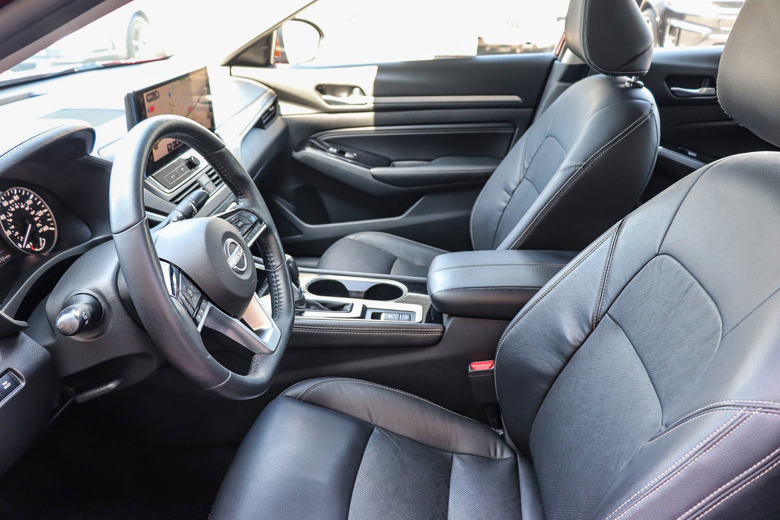 Used 2023 Scarlet Ember Tintcoat Nissan 2.5 SL image 22