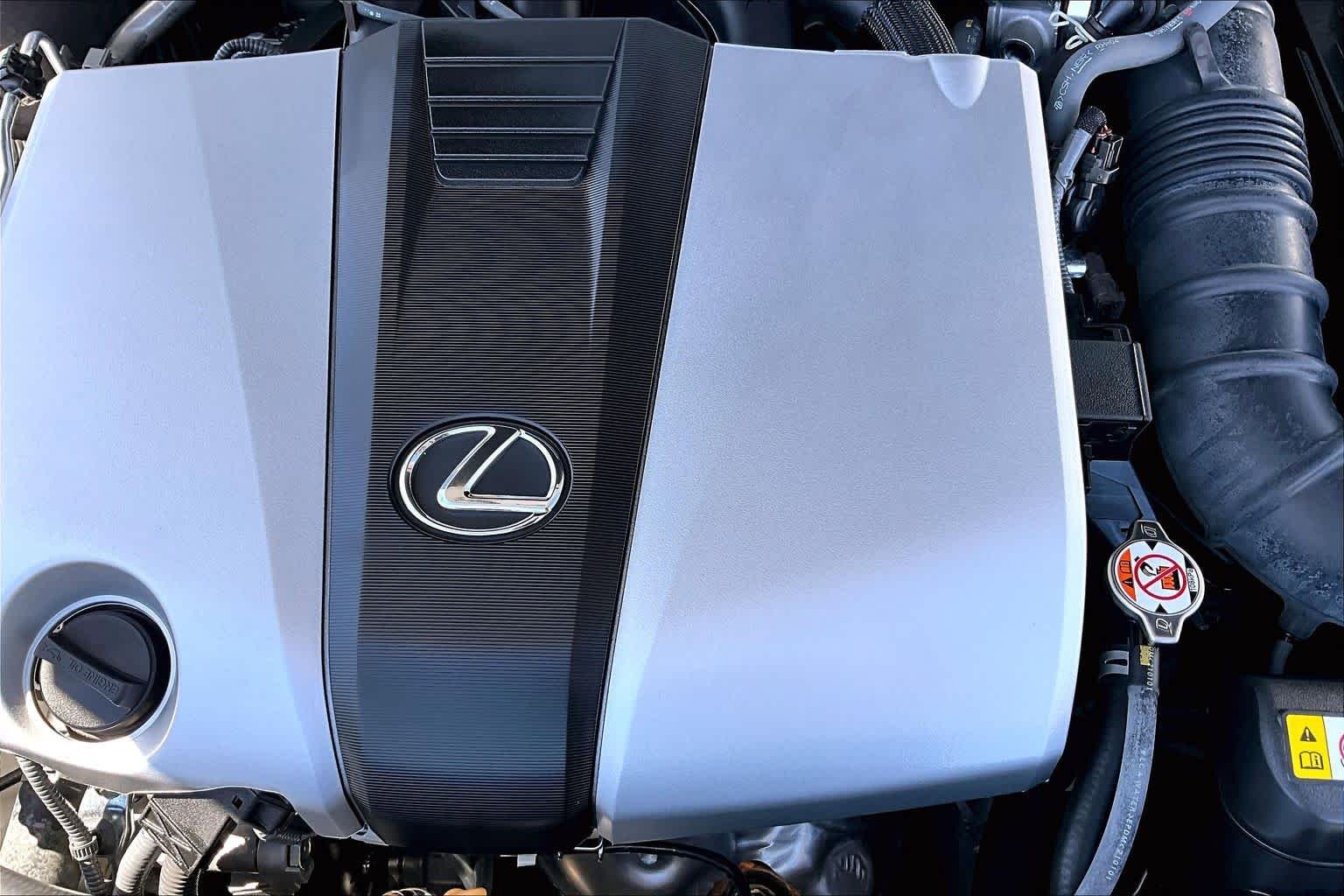 Certified Used 2021 Eminent White Pearl Lexus  image 32