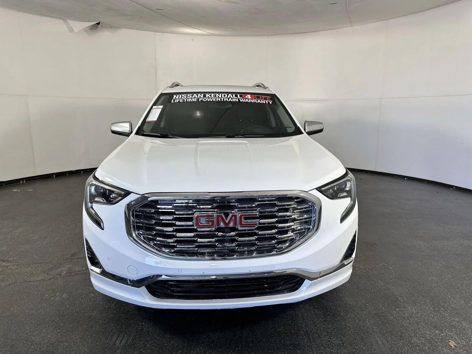 Used 2018 White GMC Denali image 3