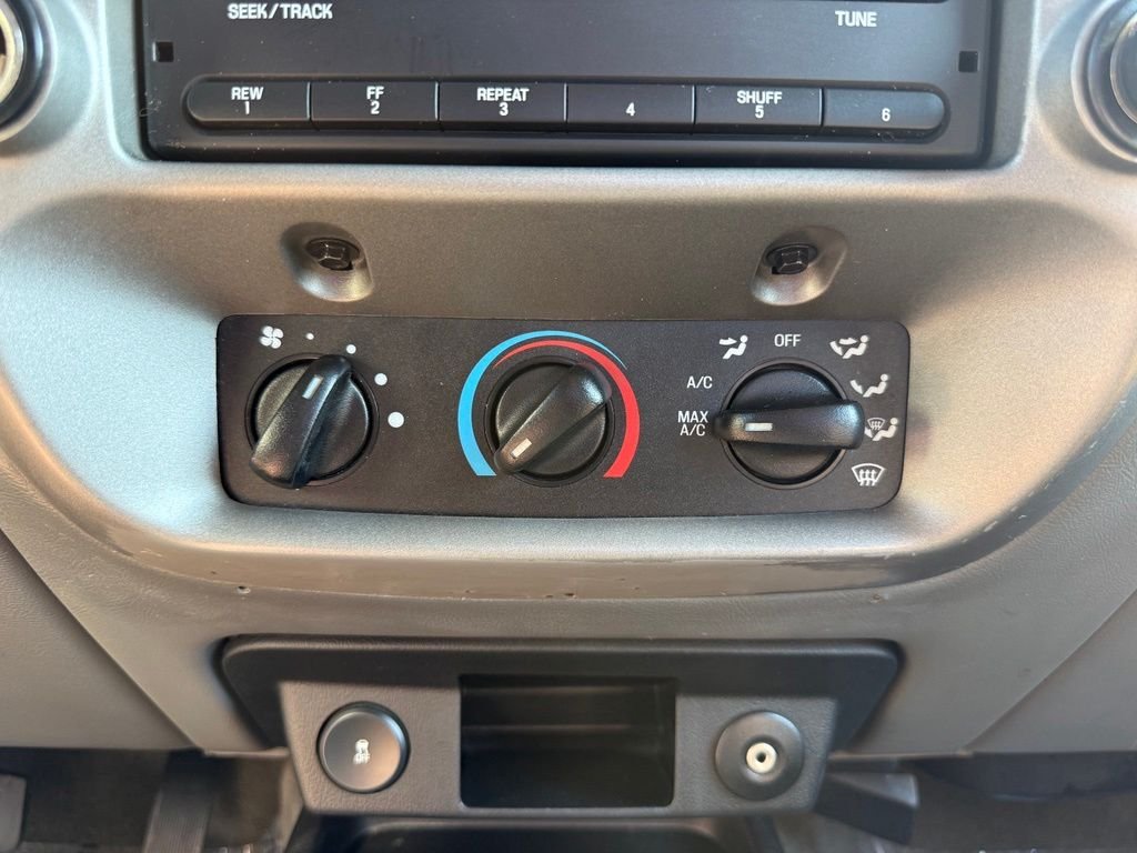 Used 2011 Gray Ford XLT image 22