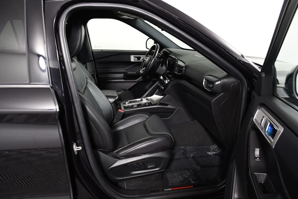 Used 2022 Agate Black Metallic Ford ST image 9