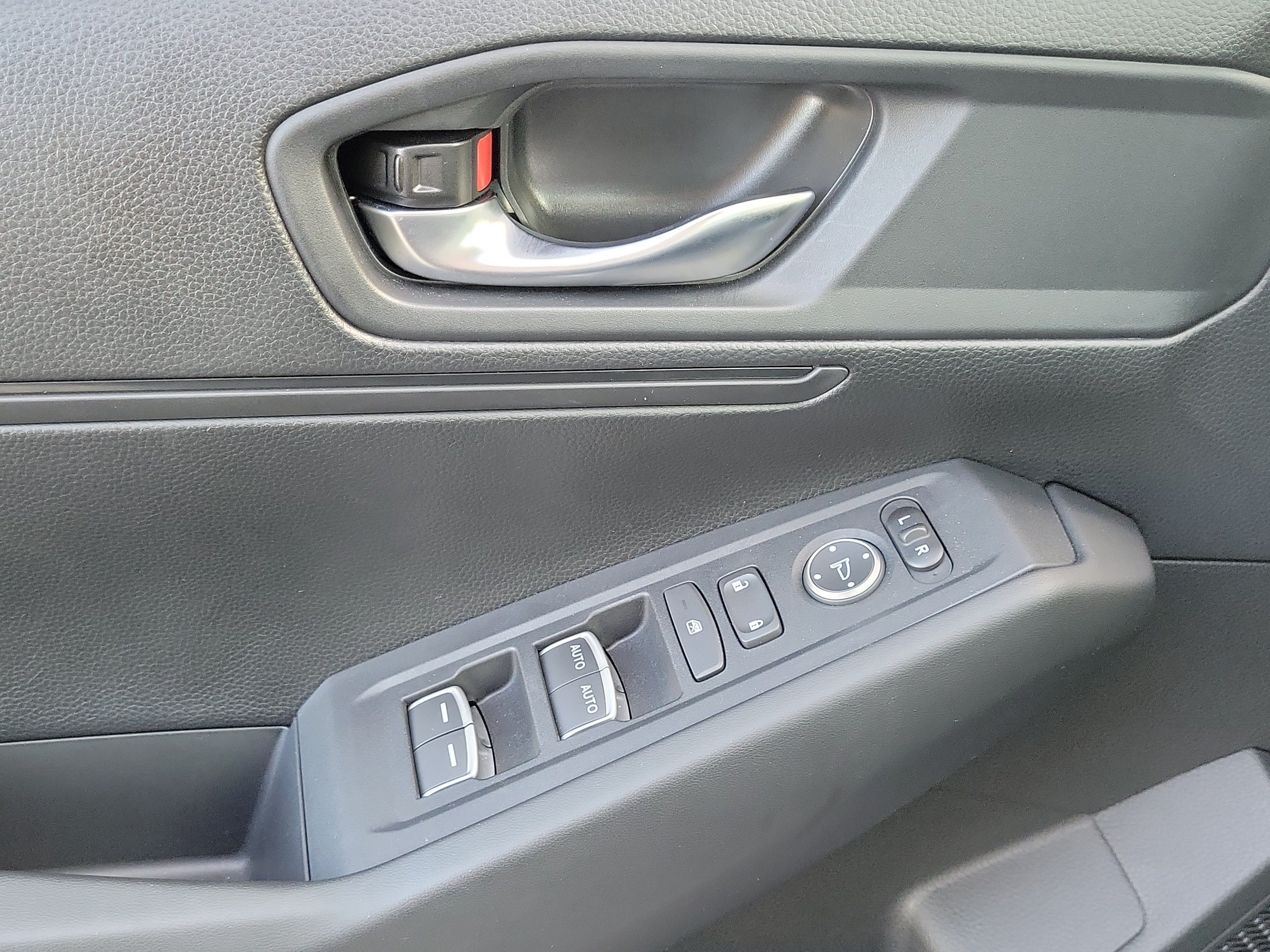 Used 2024 Silver Honda LX image 27