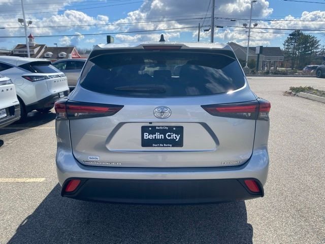 Used 2024 Silver Toyota LE image 4