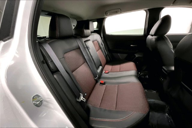 New 2026 Aspen White with Black Roof Nissan SR image 32