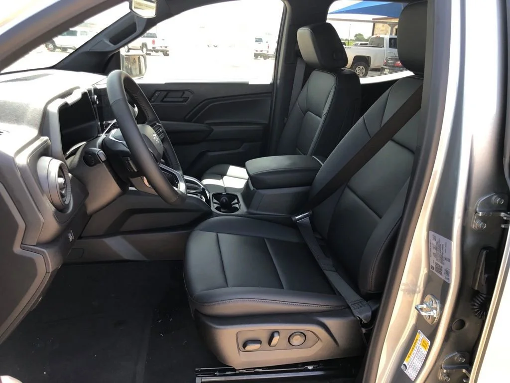 2025 Chevrolet Colorado Trail Boss - Photo 12
