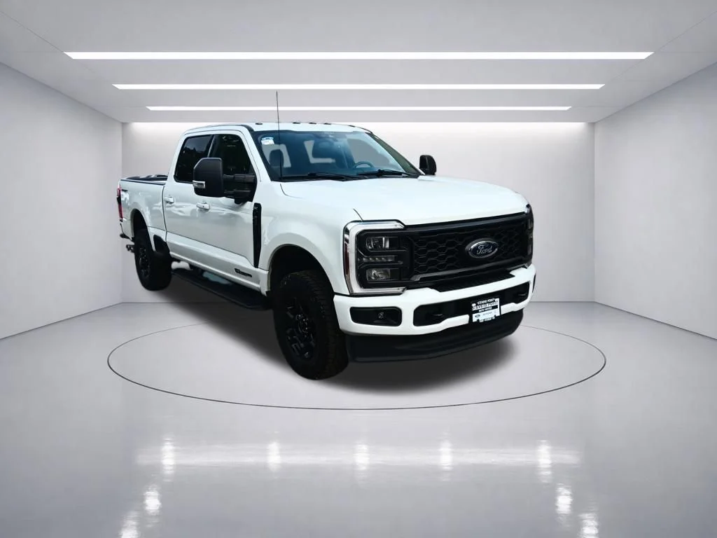 Used 2024 Oxford White Ford XLT image 8
